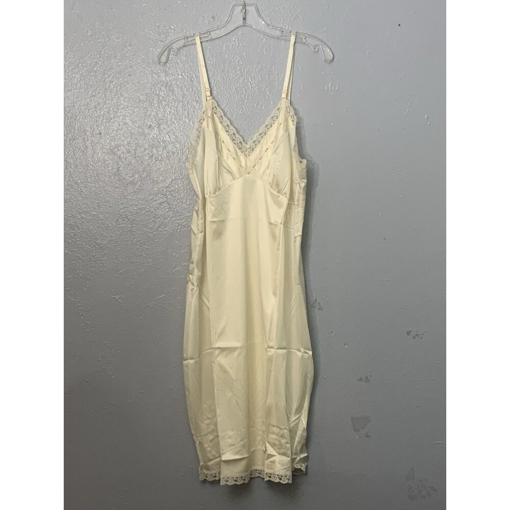 60's Lane Bryant Ivory Nylon Peignoir Chemise Nightgown Gown Size 38 Vintage NOS